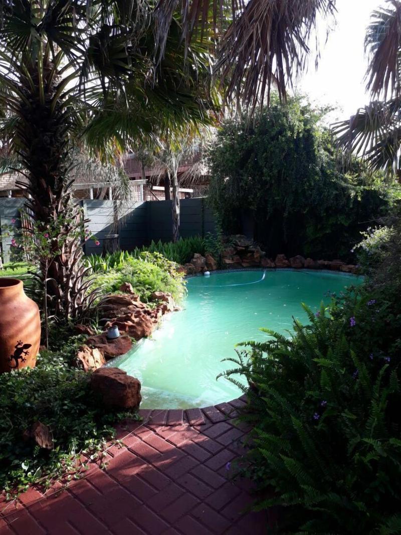 Kaya Selati Guest House — main photo