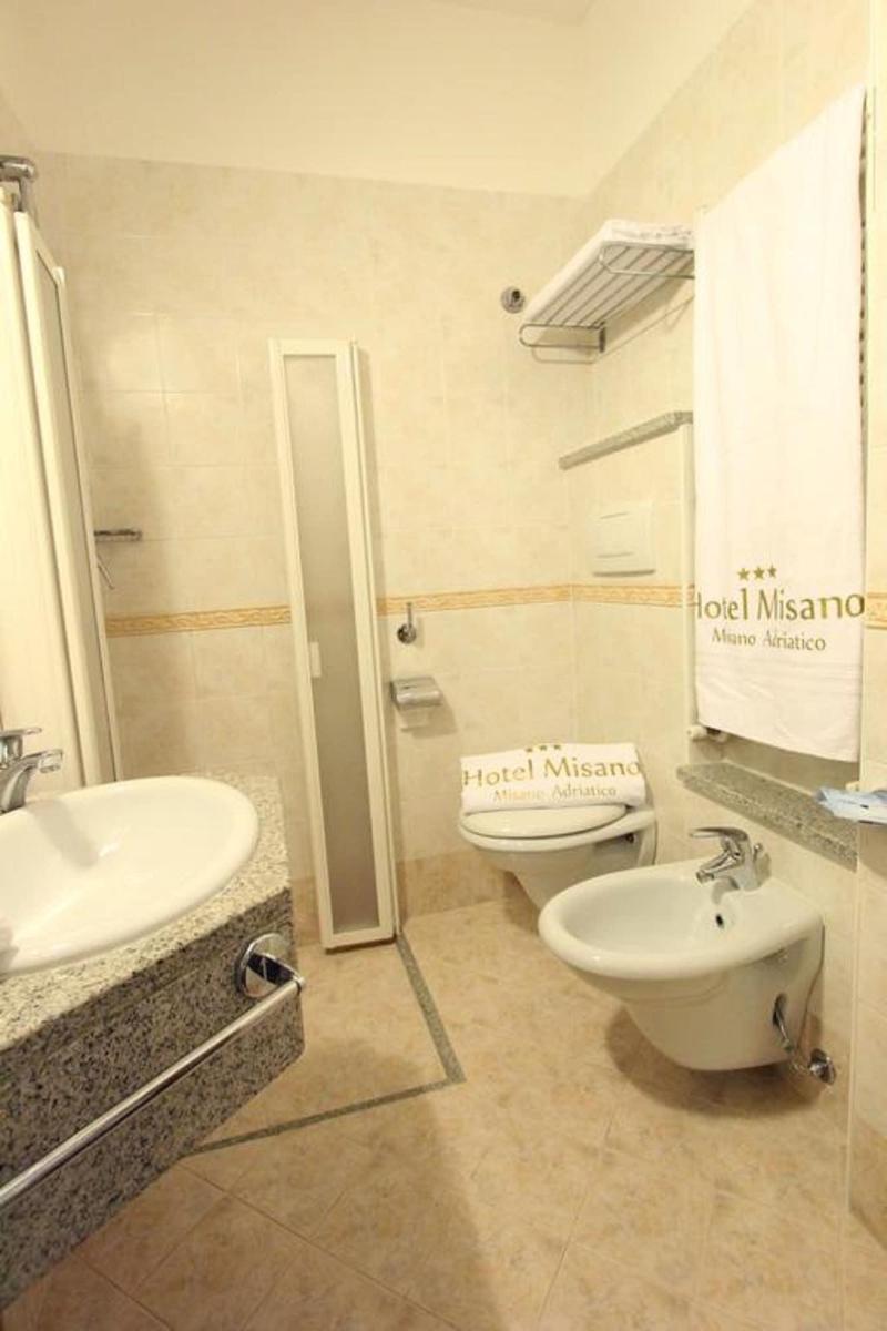 Hotel Luciana image