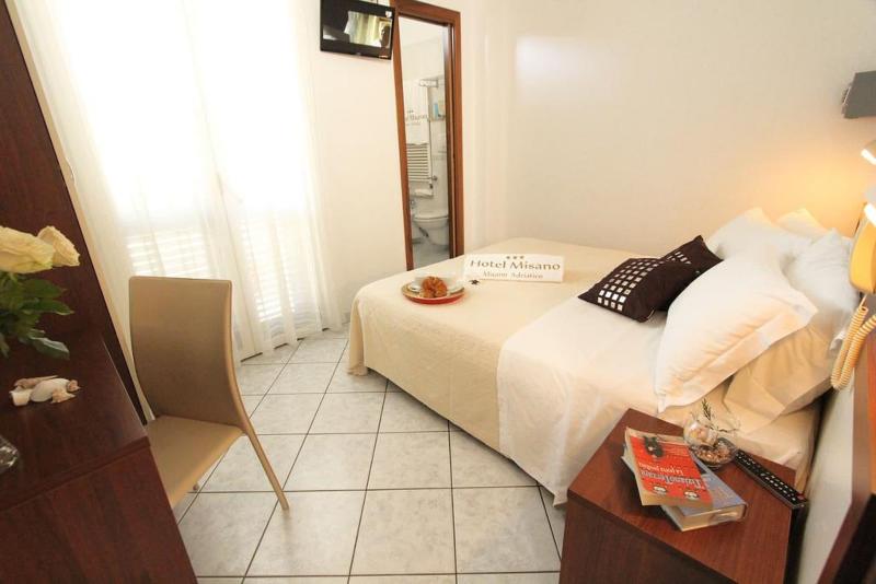 Hotel Luciana image