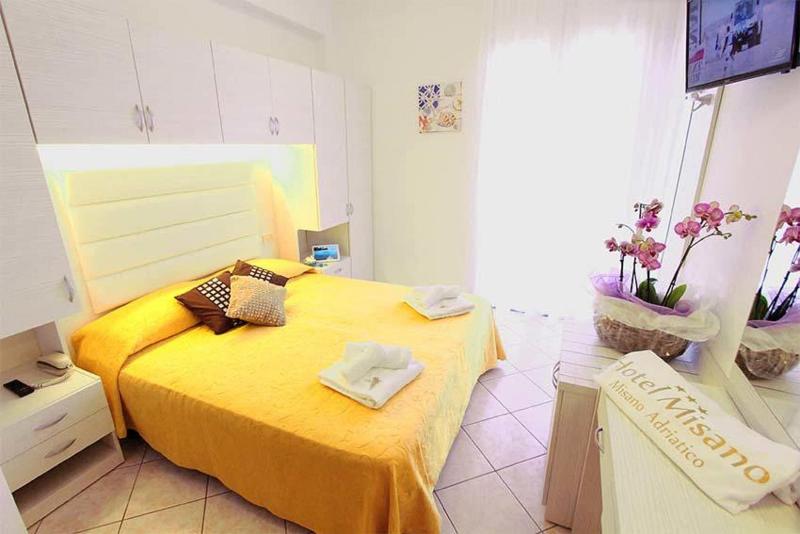 Hotel Luciana image