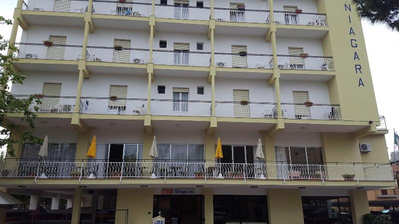 Hotel Niagara image