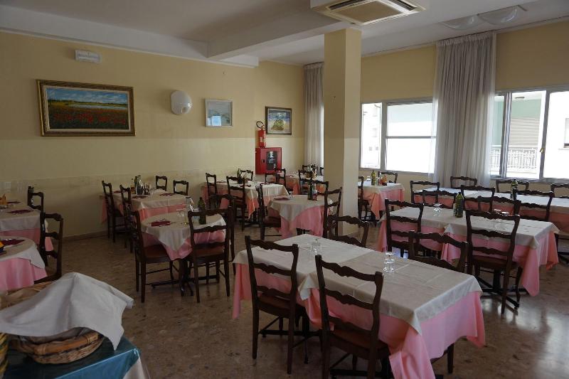Hotel Niagara image