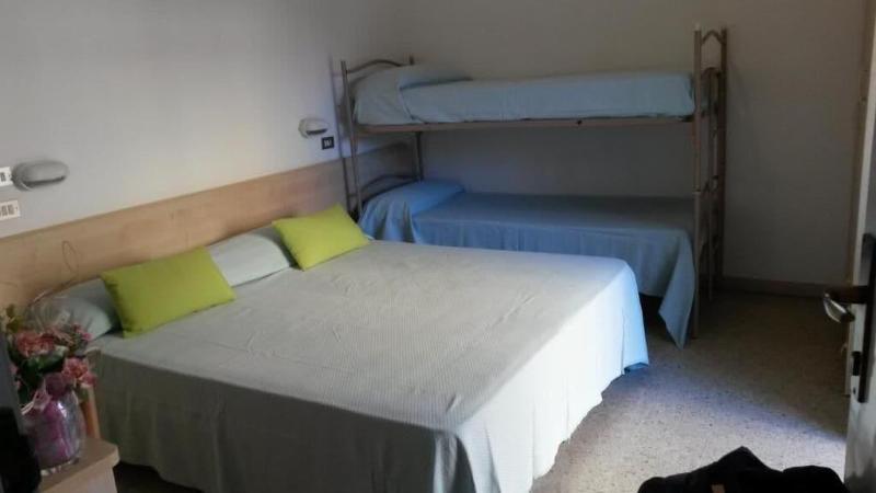 Hotel Niagara image
