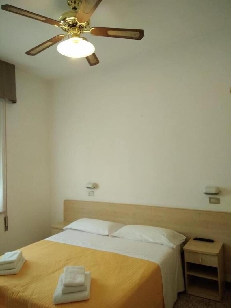Hotel Niagara image