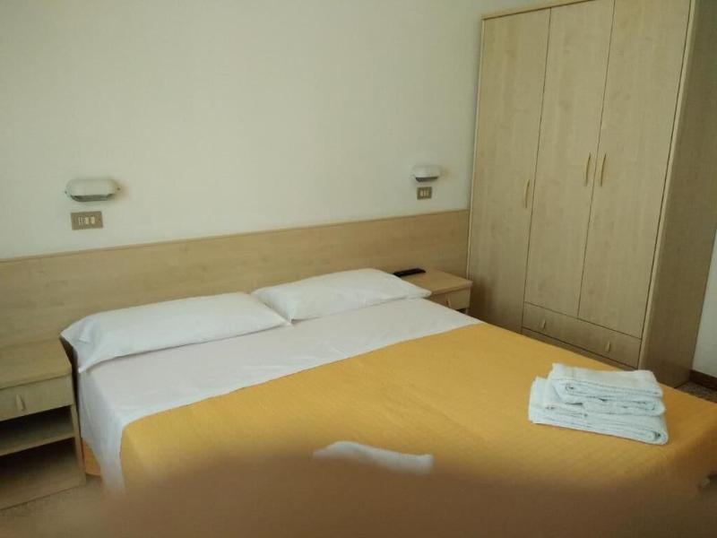 Hotel Niagara image