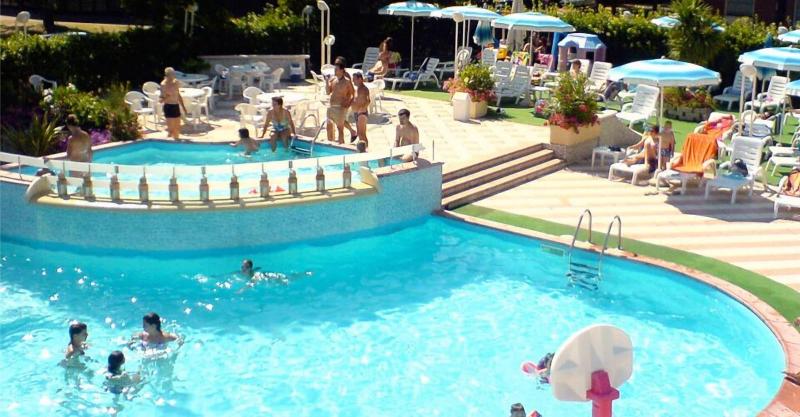 Hotel Cavour image