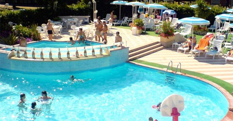 Hotel Cavour image