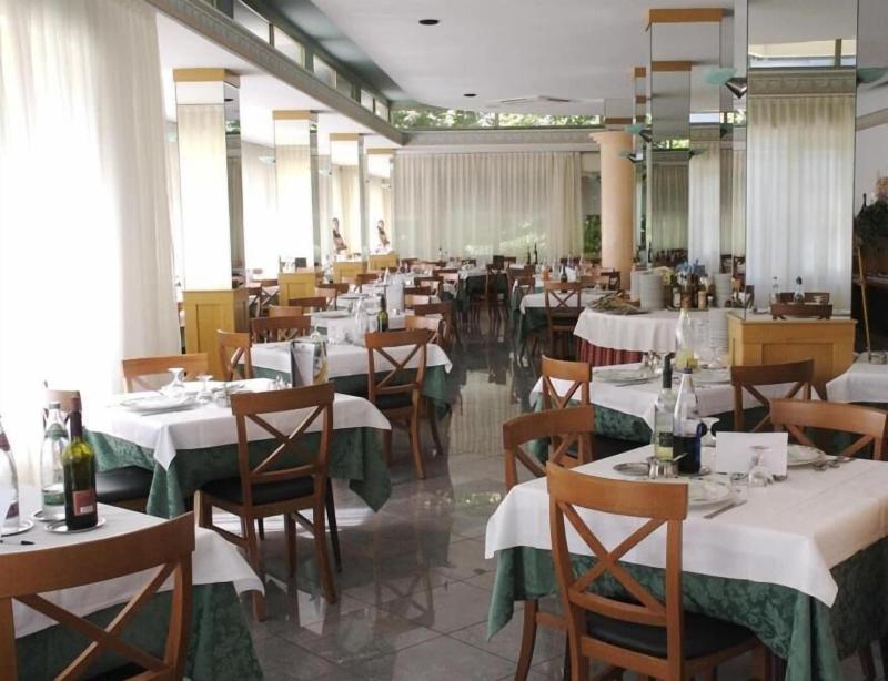 Hotel Cavour image