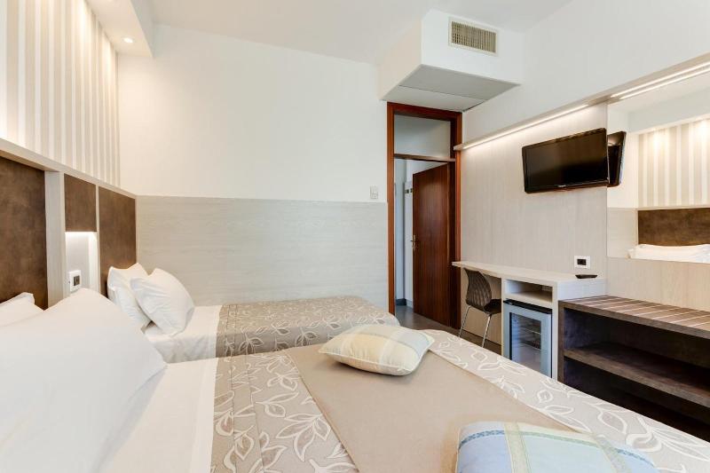 Hotel Cavour image