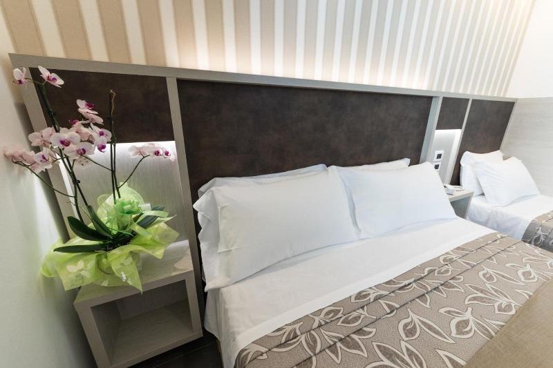 Hotel Cavour image