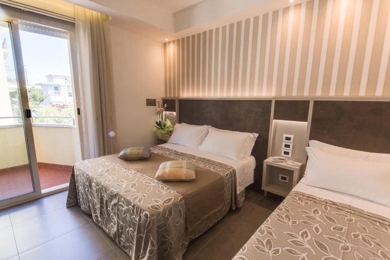 Hotel Cavour image