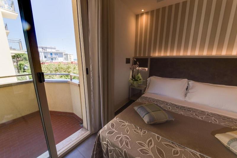 Hotel Cavour image