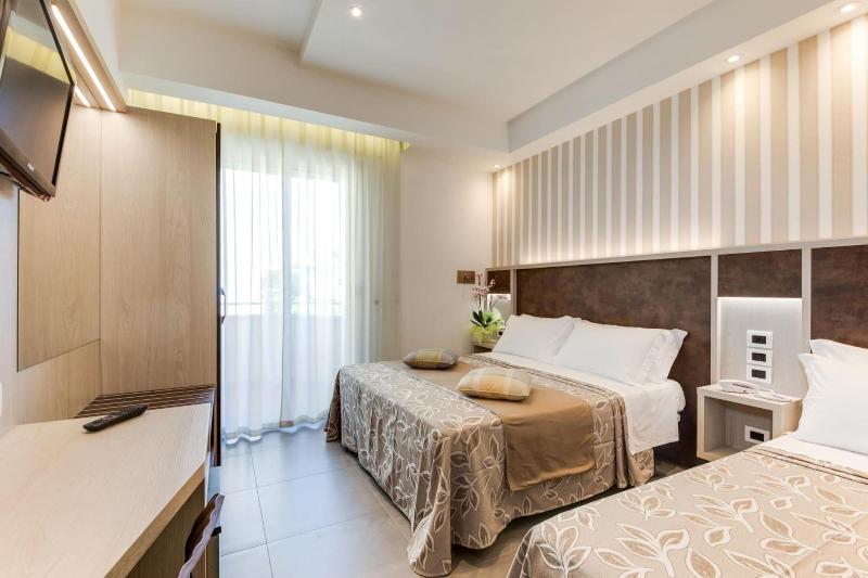 Hotel Cavour image