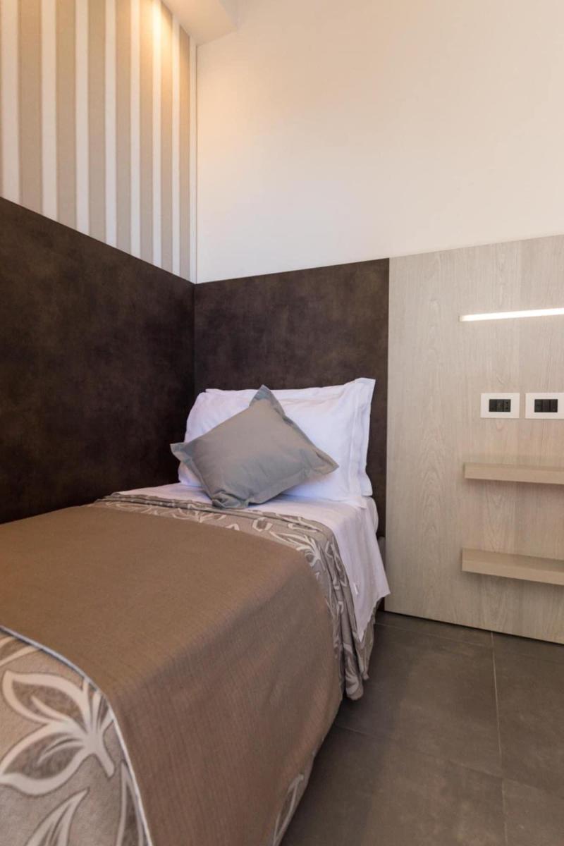 Hotel Cavour image
