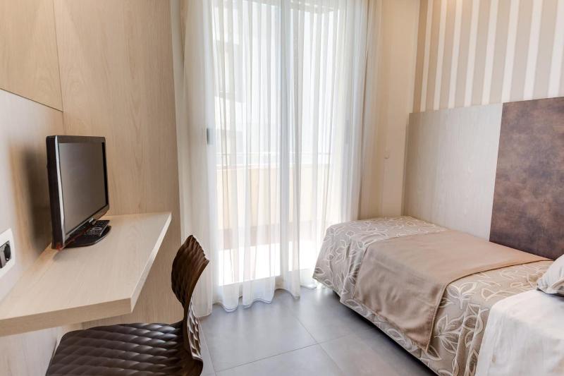 Hotel Cavour image