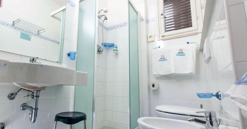 Hotel Cavour image