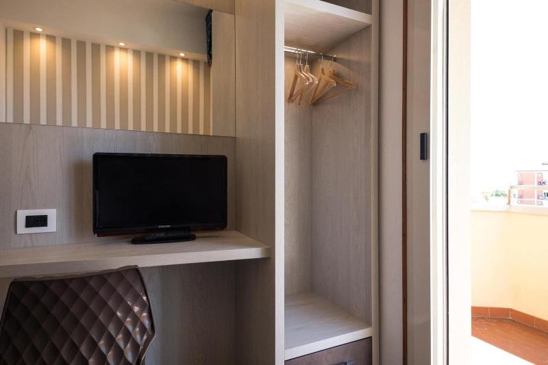 Hotel Cavour image