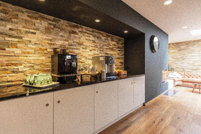 lHyve Hostel Basel image