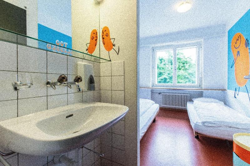 lHyve Hostel Basel image