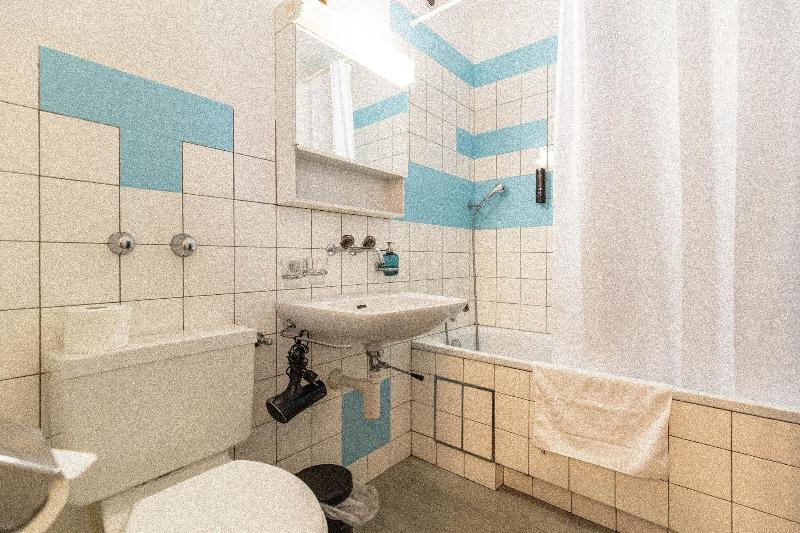 lHyve Hostel Basel image