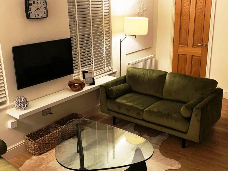Cheerful 2-bed Cottage With 2 Free Parking, Leeds — photo 4
