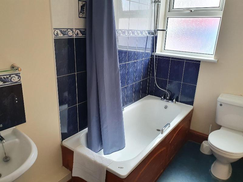 Whitehouse Guestrooms — photo 4