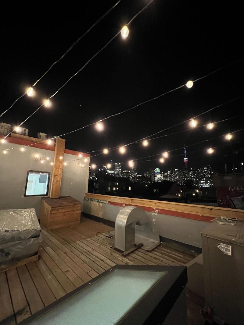 Toronto Rooms and Suites image