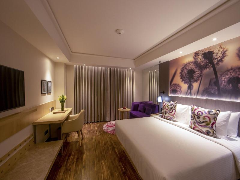 The Gaurs Sarovar Portico image