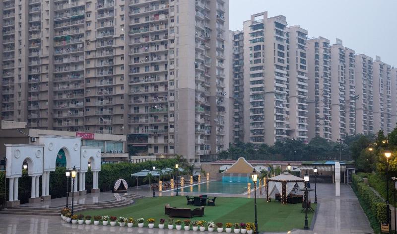 The Gaurs Sarovar Portico image