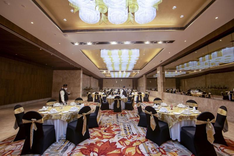 The Gaurs Sarovar Portico image