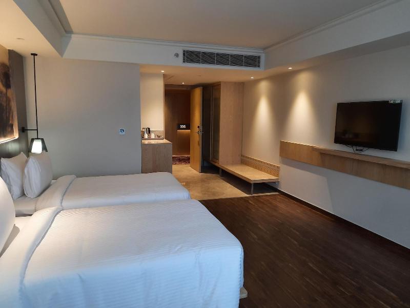 The Gaurs Sarovar Portico image