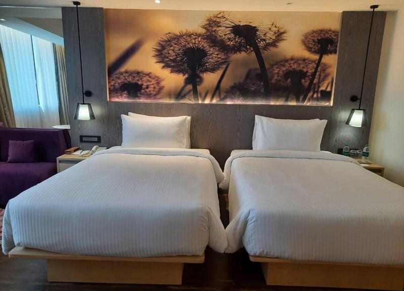 The Gaurs Sarovar Portico image