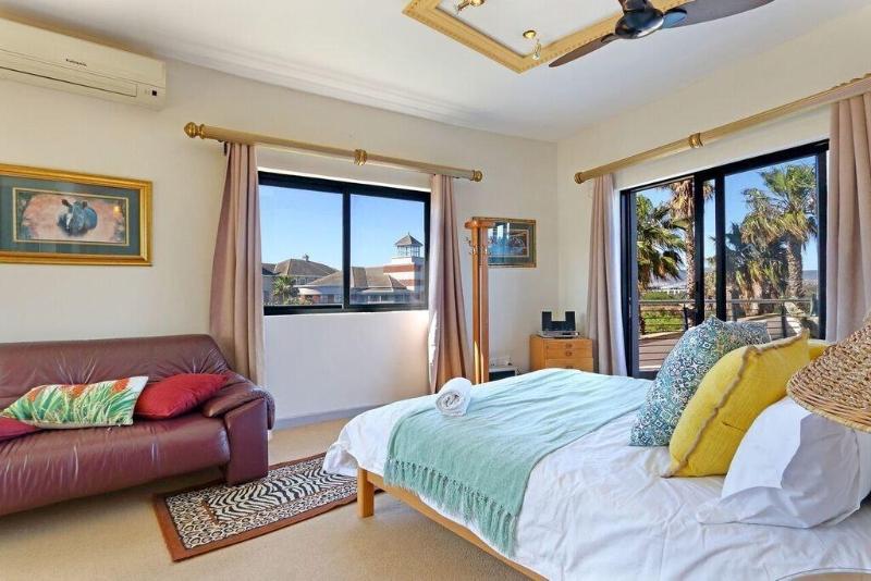 Knightsbridge Tower Apartment image
