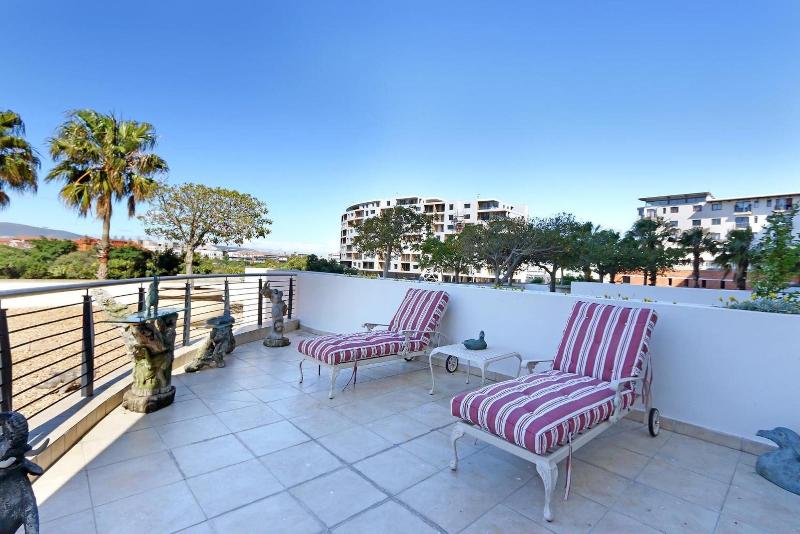 Knightsbridge Tower Apartment image
