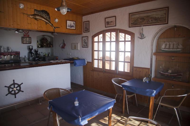 Hostal Mar de Frente image