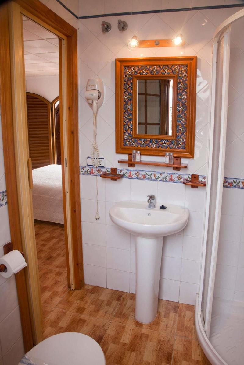 Hostal Mar de Frente image
