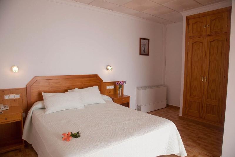Hostal Mar de Frente image