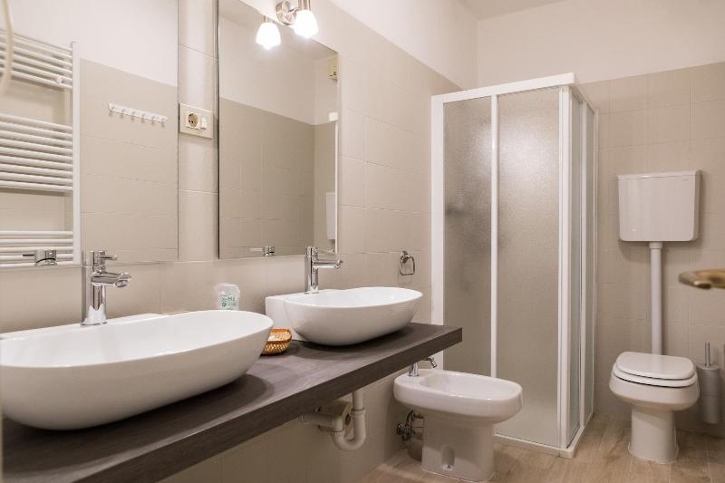 Hotel Roma image