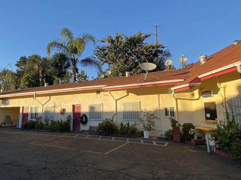 Sands Inn image