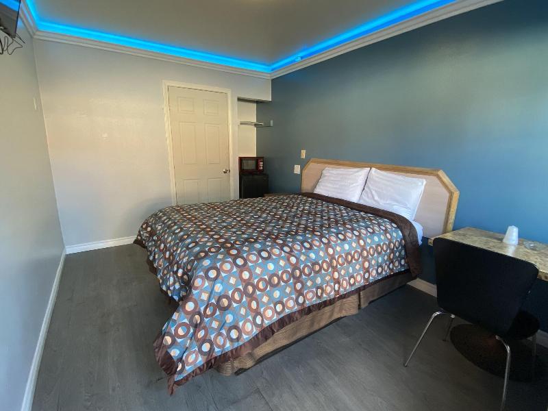 Sands Inn image
