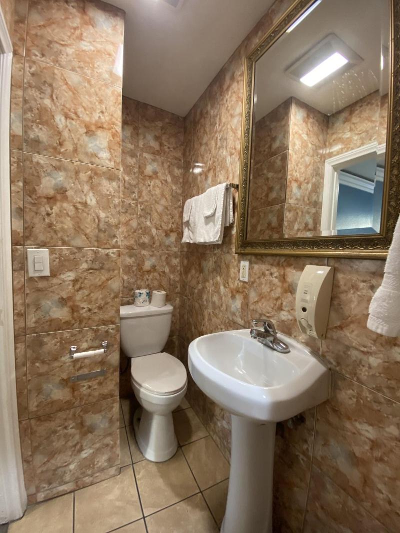 Sands Inn image