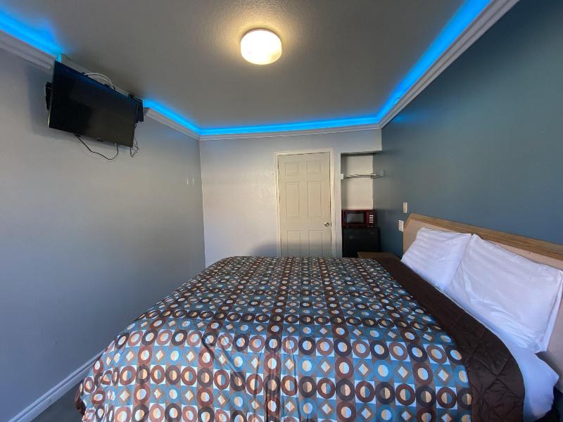 Sands Inn image