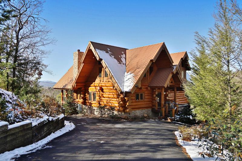 Grampy Camp Lodge at Gatlinburg image