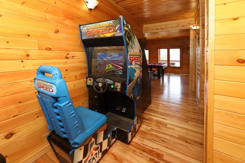 Grampy Camp Lodge at Gatlinburg image