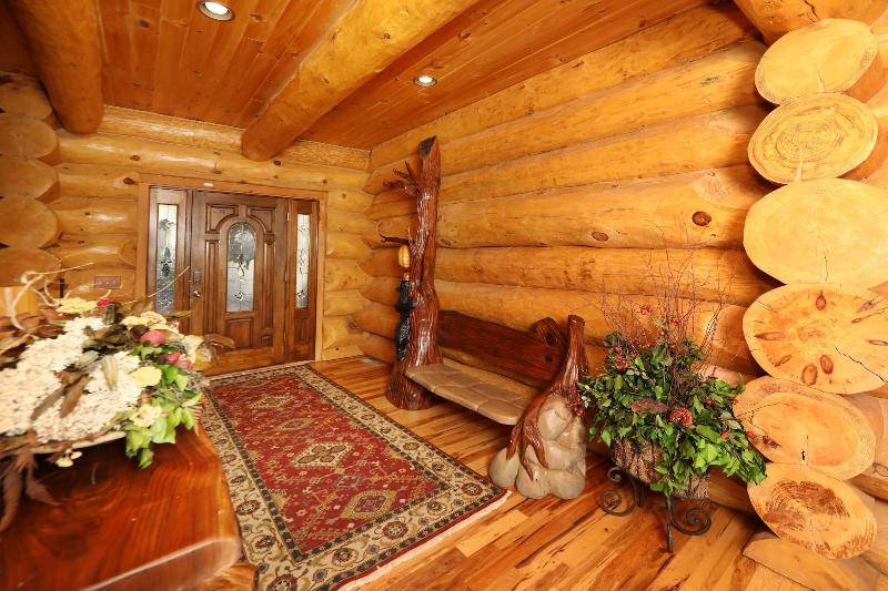 Grampy Camp Lodge at Gatlinburg image
