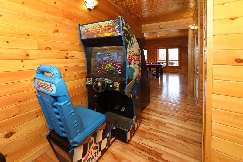 Grampy Camp Lodge at Gatlinburg image