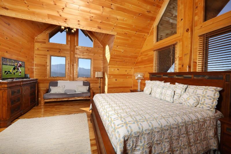 Grampy Camp Lodge at Gatlinburg image