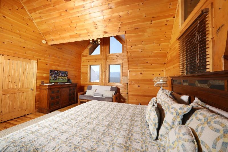 Grampy Camp Lodge at Gatlinburg image