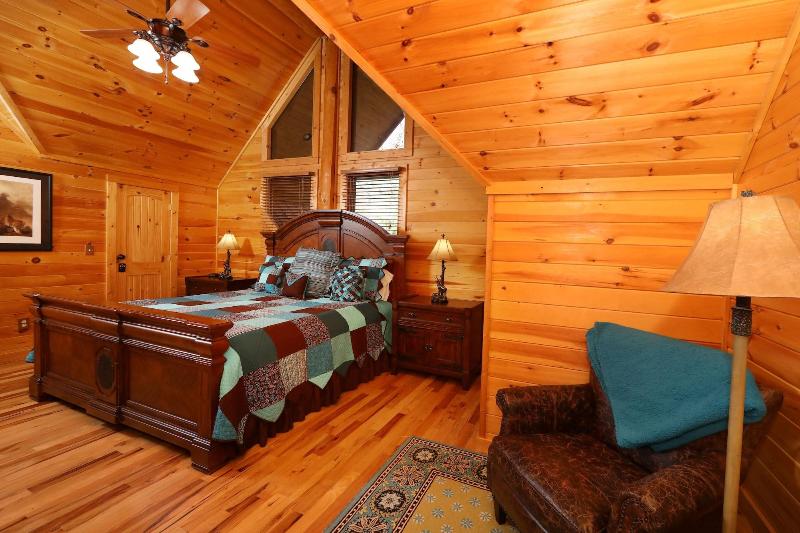Grampy Camp Lodge at Gatlinburg image