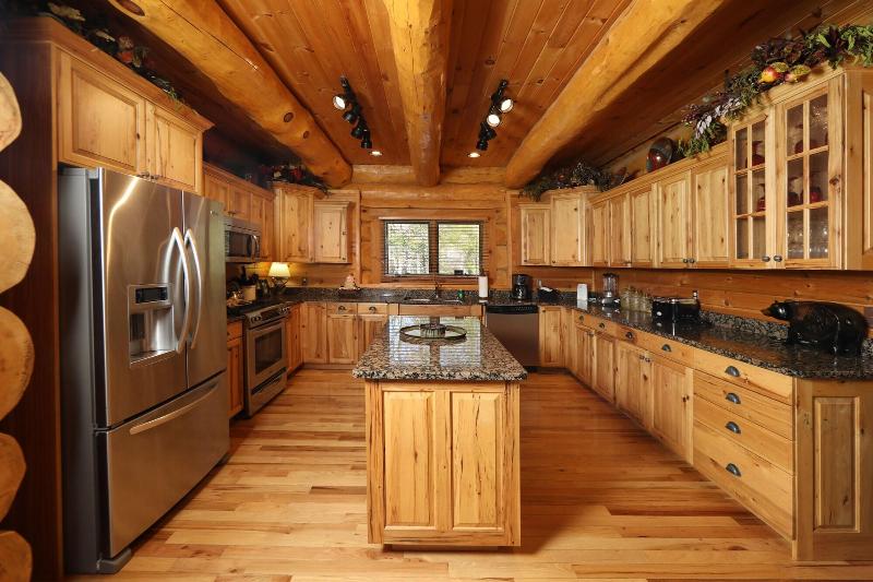 Grampy Camp Lodge at Gatlinburg image